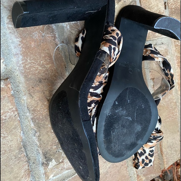 Liliana Heels - Picture 5 of 6